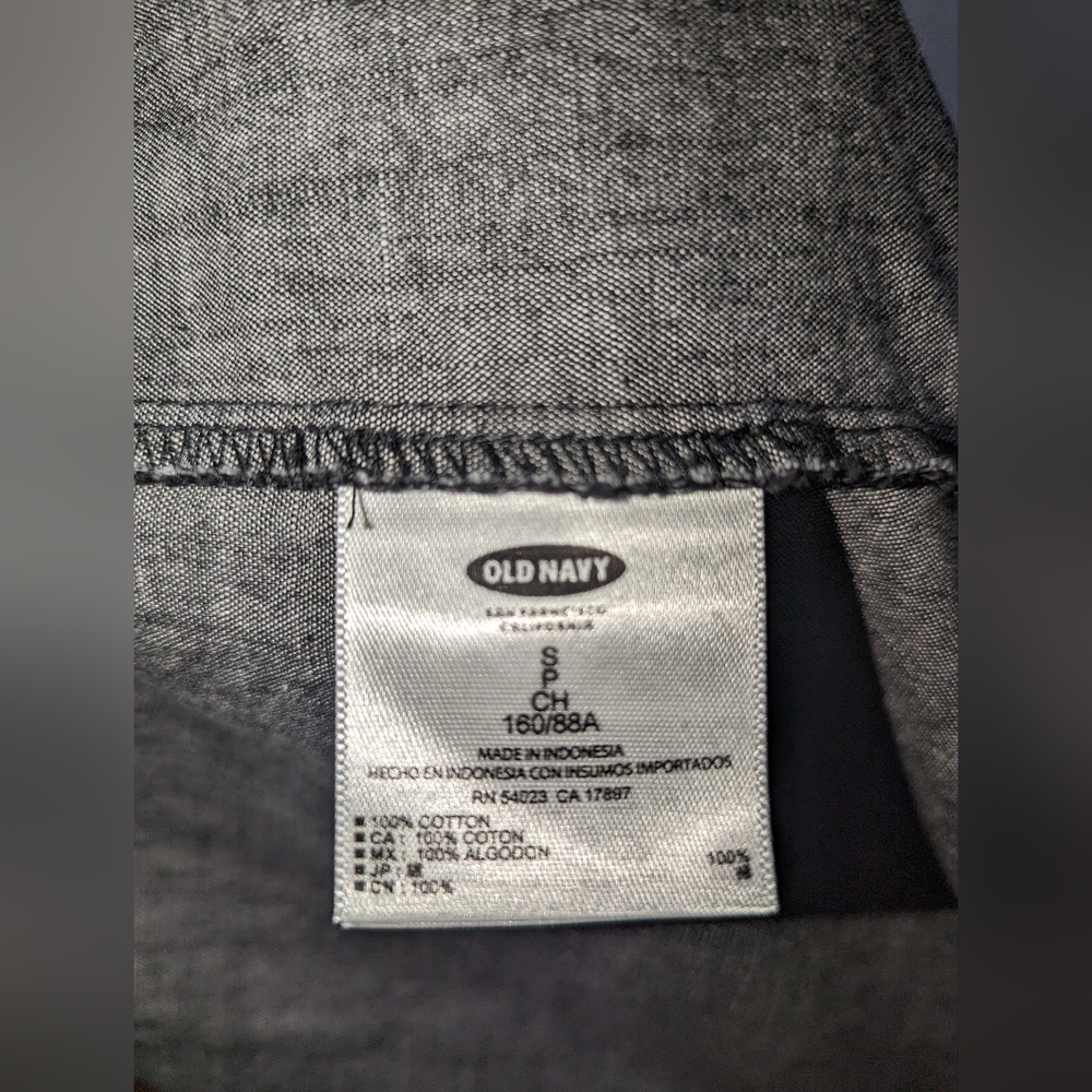 Old Navy Button Down - Picture 4 of 4